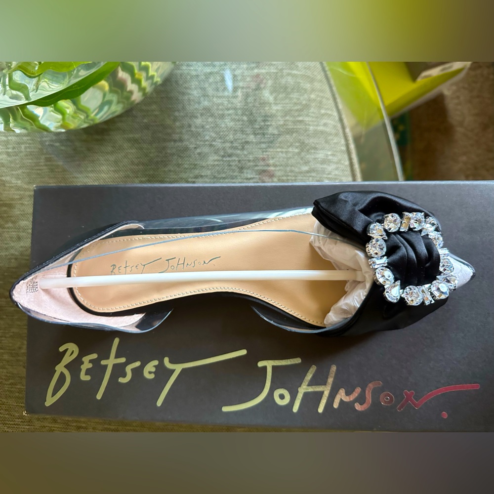 Betsy Johnson Nelie ballet flats with crystal broch